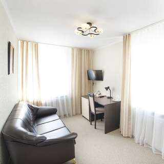 Гостиница Октябрьская Самара Люкс Twin-1