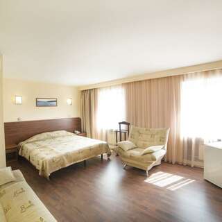 Гостиница Октябрьская Самара Джуниор Cьюит двухместный-8