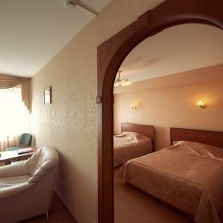 Гостиница Октябрьская Самара Люкс Twin-1