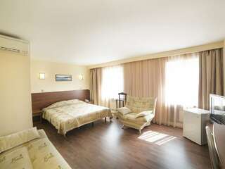 Гостиница Октябрьская Самара Джуниор сьюит двухместный-3